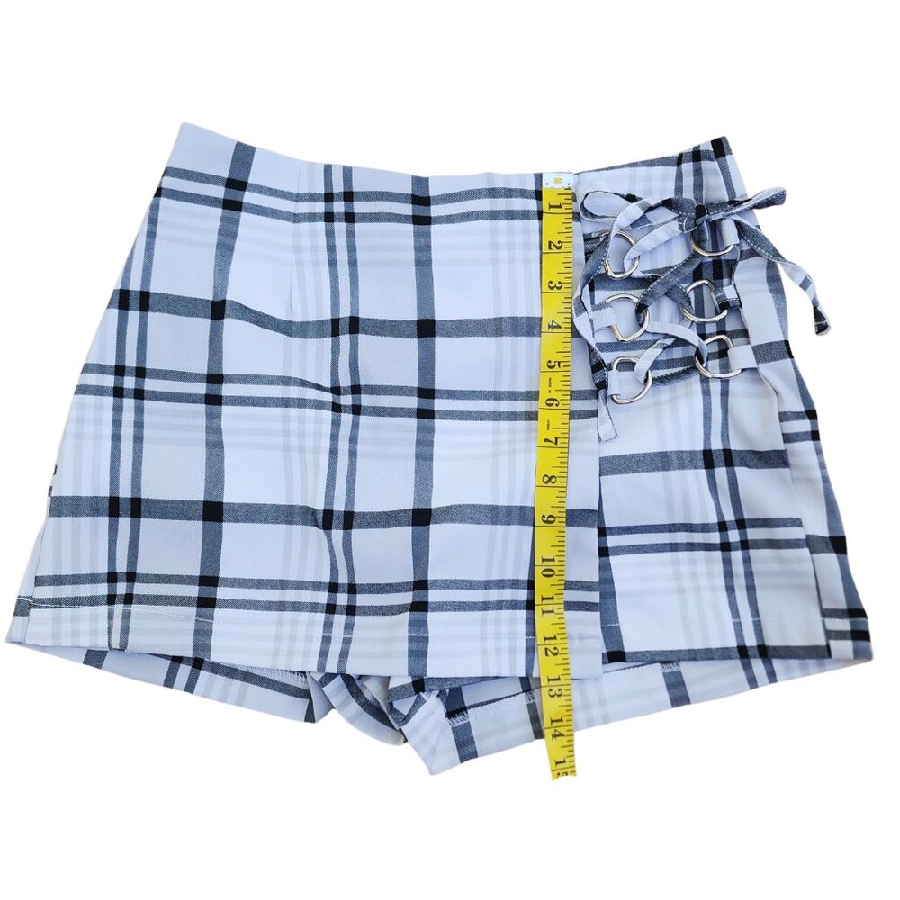 Preppy Plaid Mini‎ Skort, Size Large - Picture 3 of 6